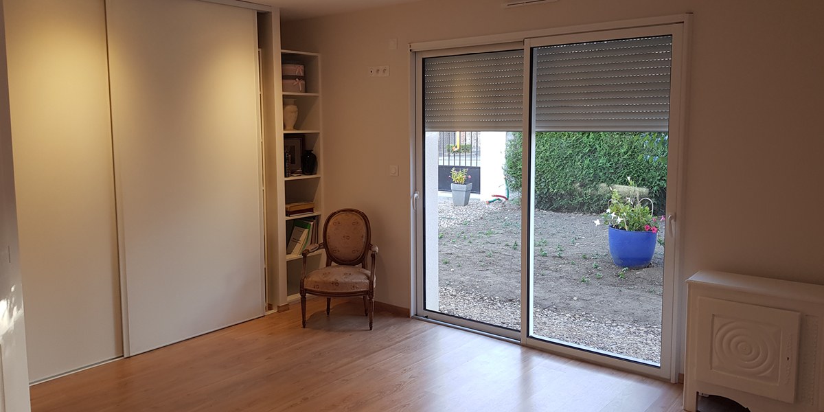 Intérieur chambre maison avant extension