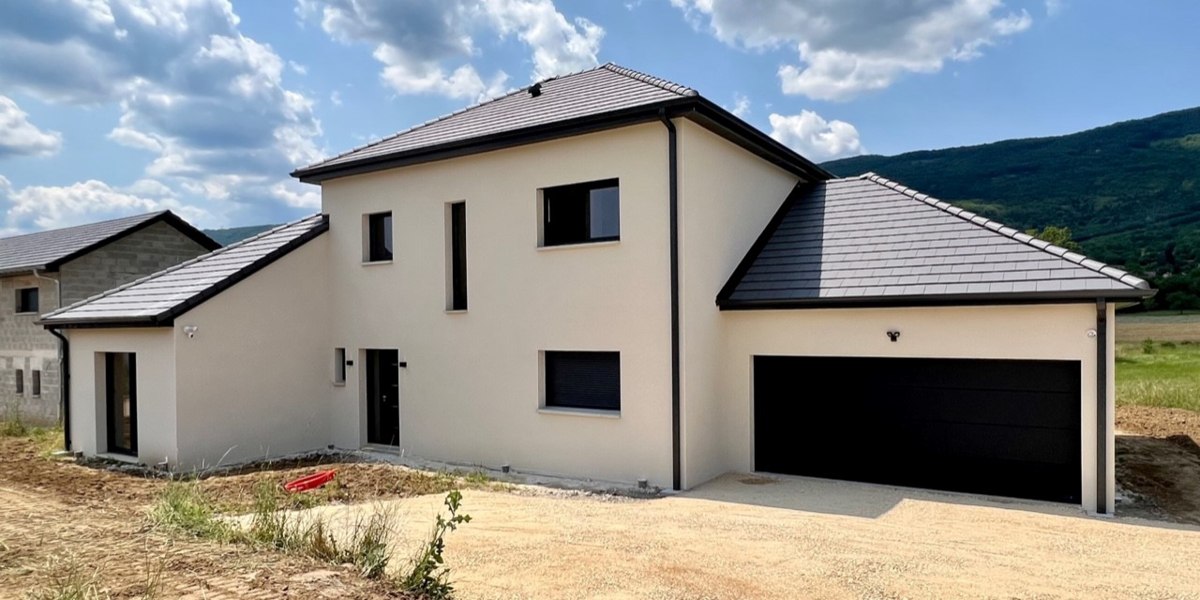 grande maison contemporaine de 4 chambre à billiat