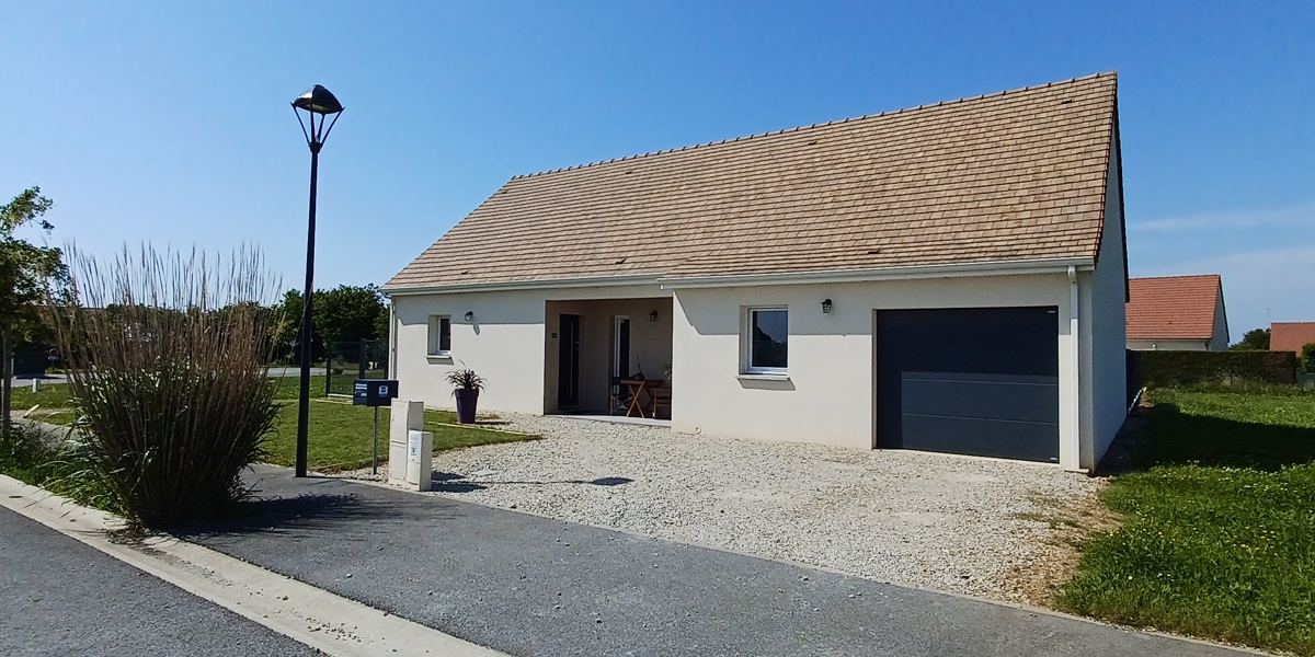 Vue rue plain-pied-3-chambres-garage