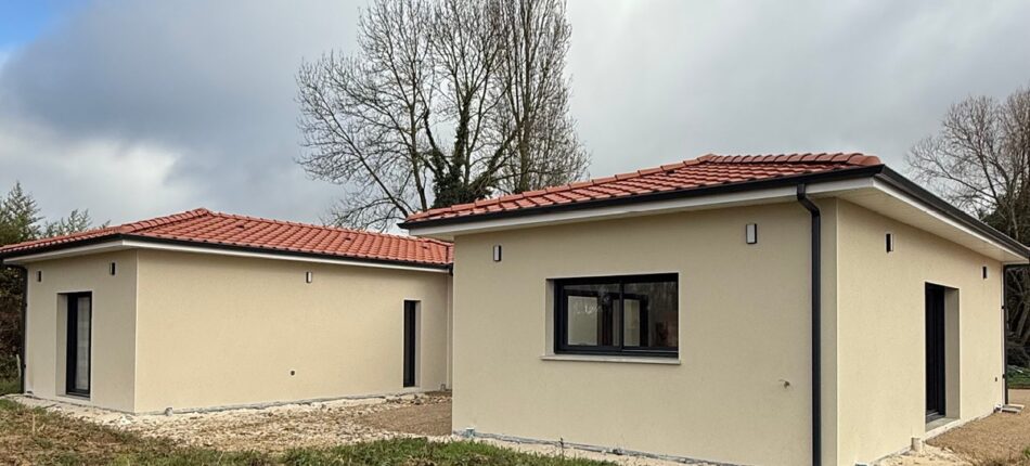 Maison de plain-pied au cœur de la région Rhône-Alpes (01) !  - Réalisation maison plain-pied Rhône-Alpes - Maisons France Confort