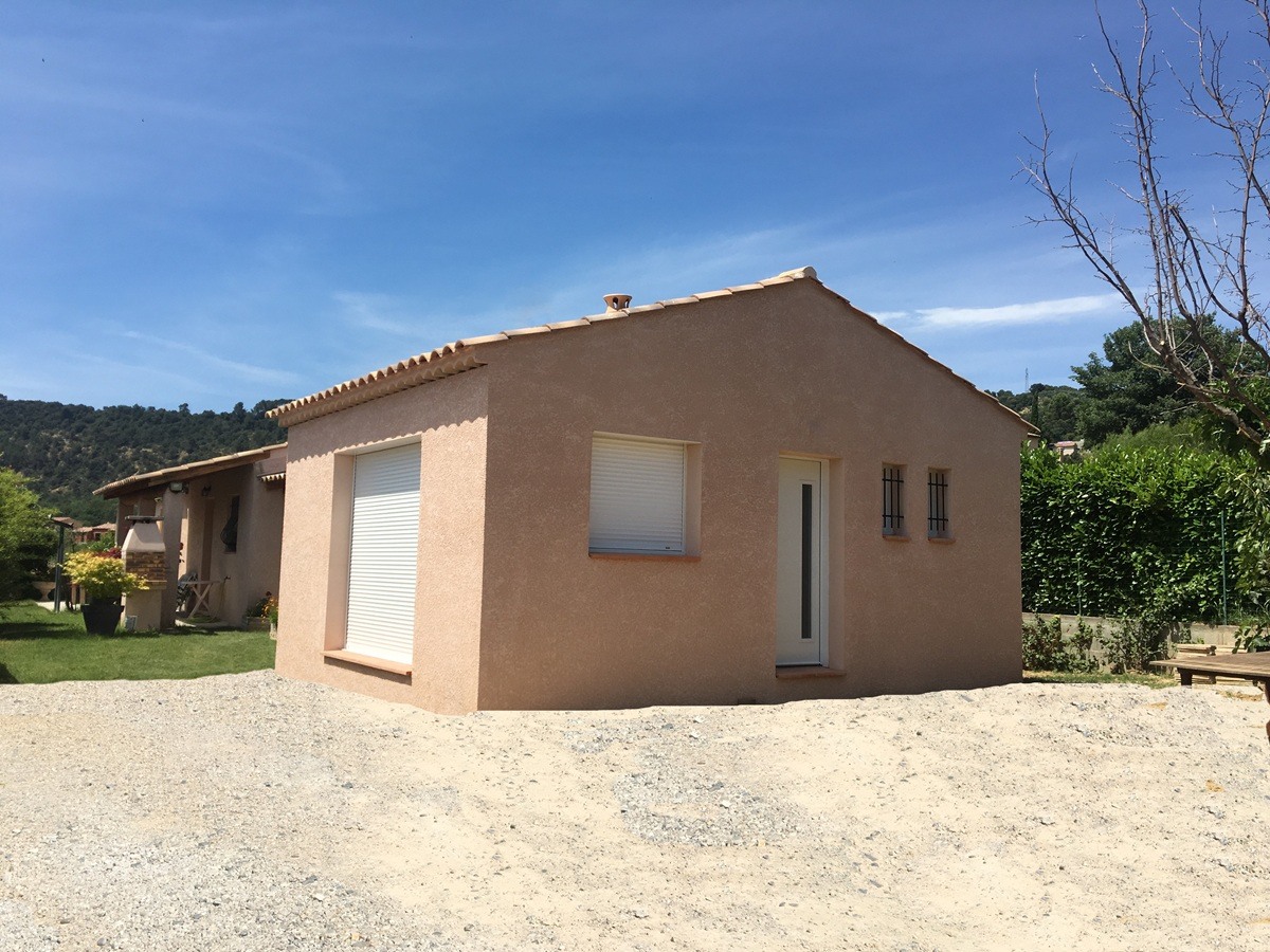 Construction et aménagement d'un Studio Maisons France Confort à Gréoux-les-Bains 04800