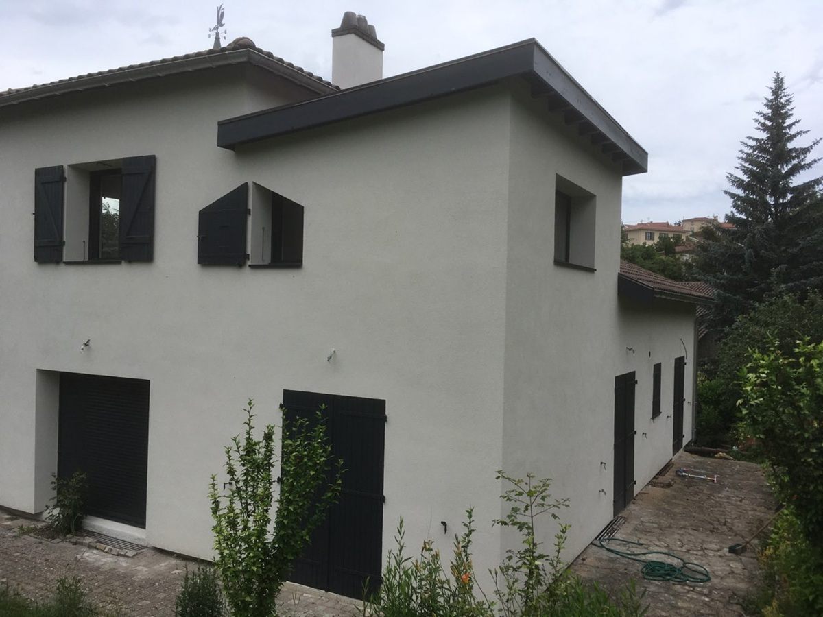 renovation surelevation dardilly 1 Rénovation globale et surélévation d'une maison à Dardilly 69570