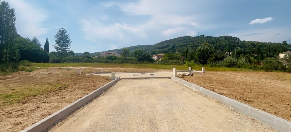 Terrains à bâtir en exclusivité à Salernes (83) : donnez vie à votre projet de maison ! - Lotissement-exclu-Var-Maisons-France-Confort