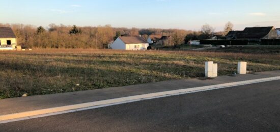 Terrain à bâtir à Montacher-Villegardin, Bourgogne-Franche-Comté