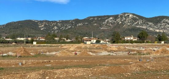 Terrain à bâtir à Volx, Provence-Alpes-Côte d'Azur