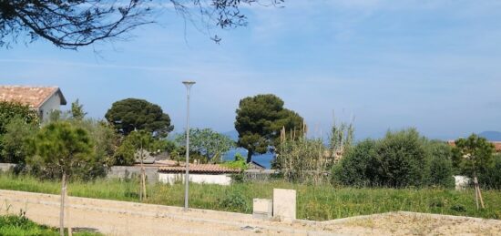 Terrain à bâtir à Hyères, Provence-Alpes-Côte d'Azur