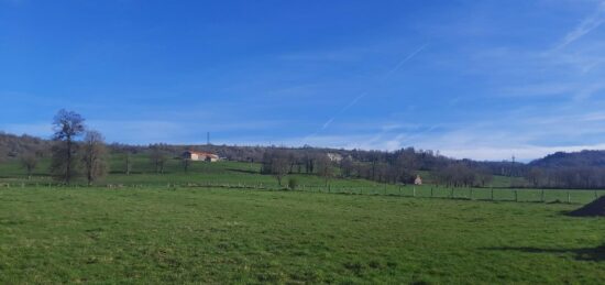 Terrain à bâtir à Jussac, Auvergne-Rhône-Alpes