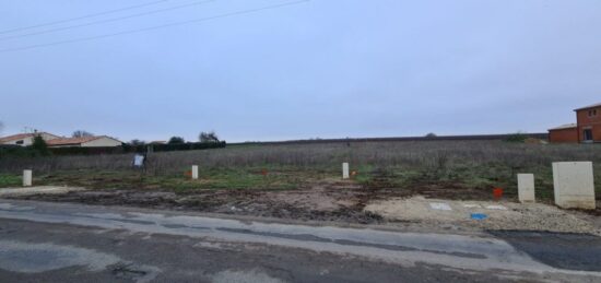Terrain à bâtir à , Charente