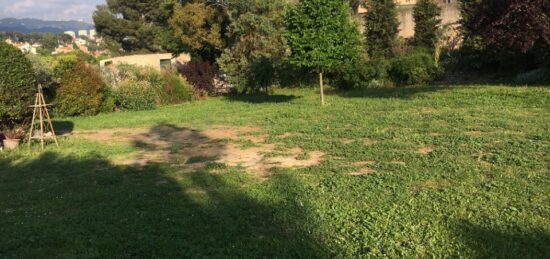 Terrain à bâtir à Aix-en-Provence, Provence-Alpes-Côte d'Azur
