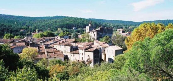 Terrain à bâtir à Correns, Provence-Alpes-Côte d'Azur