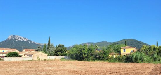 Terrain à bâtir à Array, Array