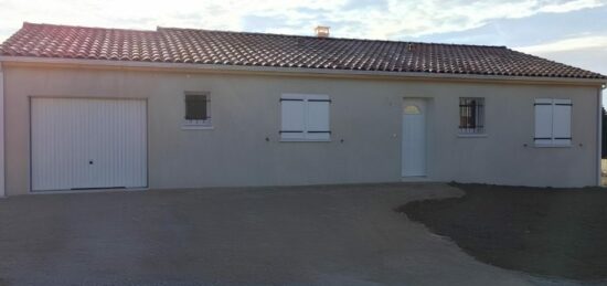 Maison neuve à Array, Array