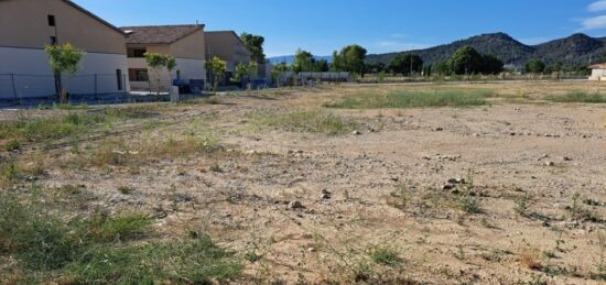 Terrain à bâtir à Peyrolles-en-Provence, Provence-Alpes-Côte d'Azur
