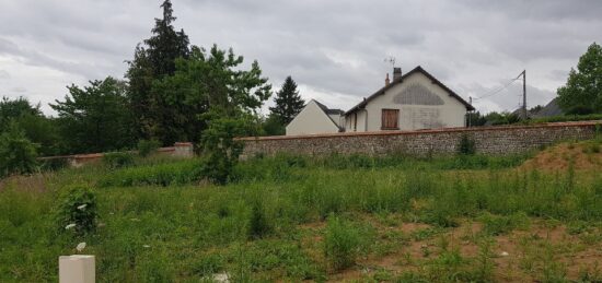 Terrain à bâtir à Cravent, Île-de-France