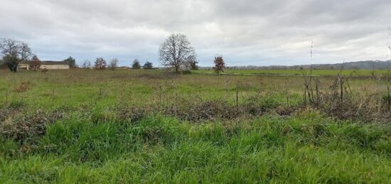 Terrain à bâtir à Saint-Médard-de-Mussidan, Nouvelle-Aquitaine