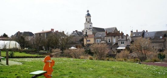 Terrain à bâtir à Le Mesnil-en-Vallée, Pays de la Loire