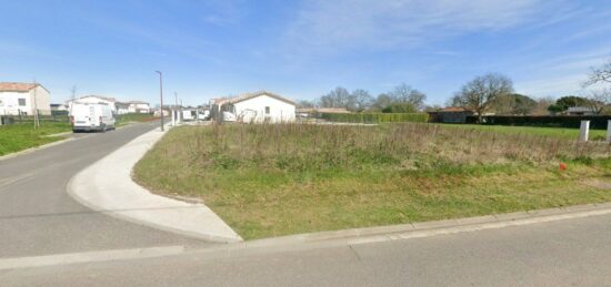 Terrain à bâtir à , Haute-Garonne