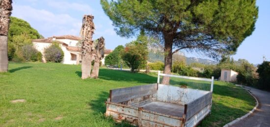 Terrain à bâtir à La Crau, Provence-Alpes-Côte d'Azur
