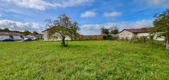 Terrain à bâtir à , Ain