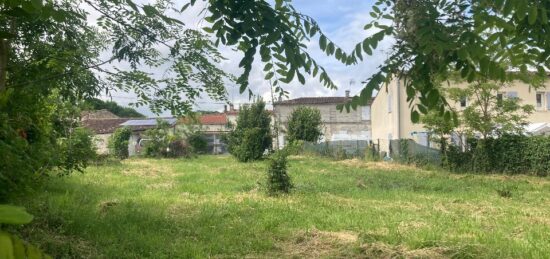 Terrain à bâtir à Saintes, Nouvelle-Aquitaine