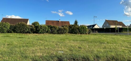 Terrain à bâtir à Notre-Dame-d'Oé, Centre-Val de Loire