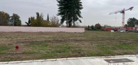 Terrain à bâtir à , Haute-Garonne