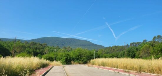 Terrain à bâtir à Méounes-lès-Montrieux, Provence-Alpes-Côte d'Azur
