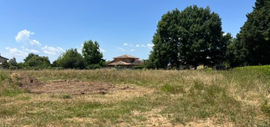Terrain à bâtir à Bey, Auvergne-Rhône-Alpes