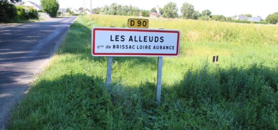 Terrain à bâtir à Les Alleuds, Pays de la Loire