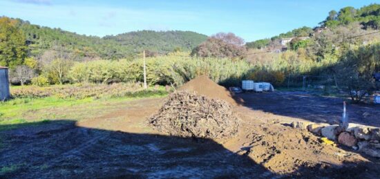 Terrain à bâtir à Pierrefeu-du-Var, Provence-Alpes-Côte d'Azur