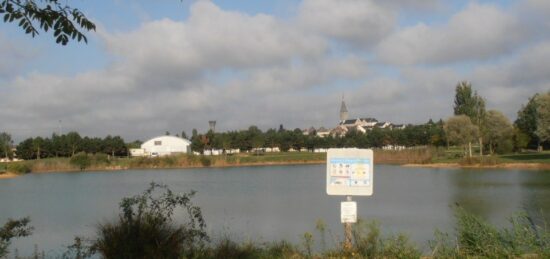 Terrain à bâtir à Le Louroux-Béconnais, Pays de la Loire