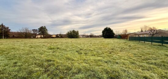 Terrain à bâtir à , Dordogne
