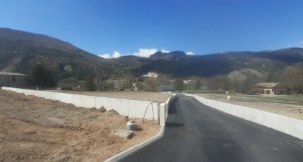 Saint-Étienne-le-Laus Terrain à bâtir - 2364421-3921annonce320251210KaT8T.jpeg Maisons France Confort