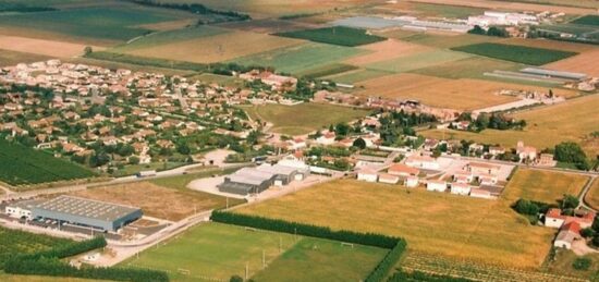 Terrain à bâtir à Granges-les-Beaumont, Auvergne-Rhône-Alpes