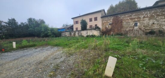 Terrain à bâtir à Montceaux, Auvergne-Rhône-Alpes