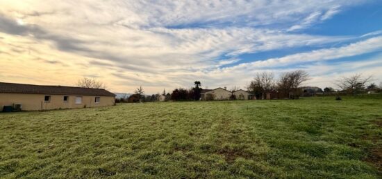 Terrain à bâtir à Douzillac, Nouvelle-Aquitaine