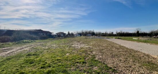 Terrain à bâtir à , Ain