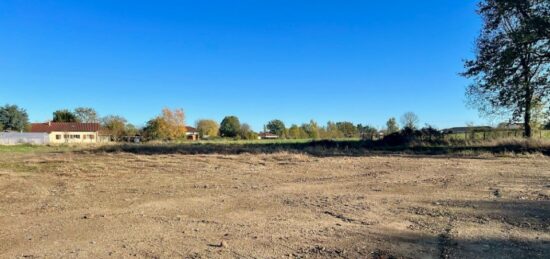 Terrain à bâtir à , Ain