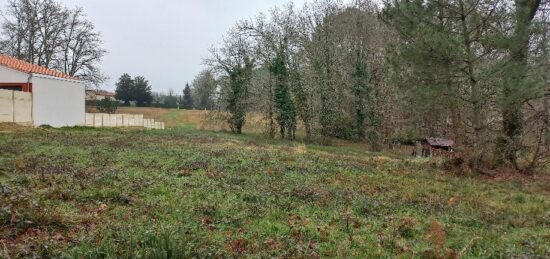 Terrain à bâtir à Les Lèches, Nouvelle-Aquitaine