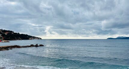 Bormes-les-Mimosas Terrain à bâtir - 2391716-4866annonce520260113rghzz.jpeg Maisons France Confort