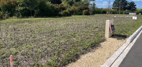 Terrain à bâtir à Mirambeau, Nouvelle-Aquitaine