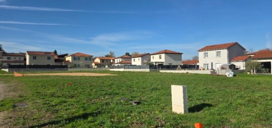 Terrain à bâtir à , Ain