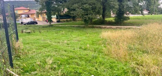 Terrain à bâtir à , Ain