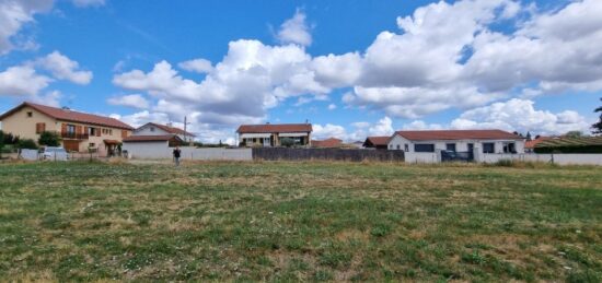 Terrain à bâtir à , Loire