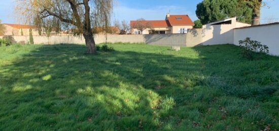 Terrain à bâtir à , Loire