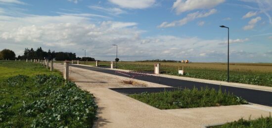 Terrain à bâtir à Pierres, Centre-Val de Loire