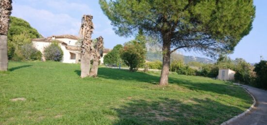 Terrain à bâtir à La Crau, Provence-Alpes-Côte d'Azur