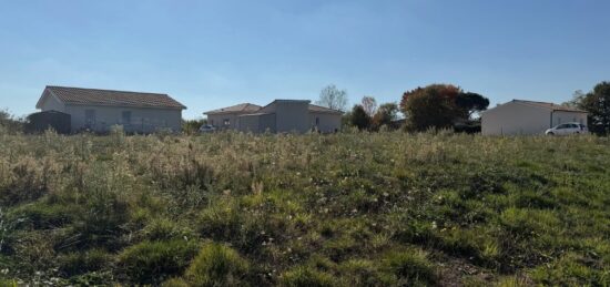 Terrain à bâtir à Auros, Nouvelle-Aquitaine