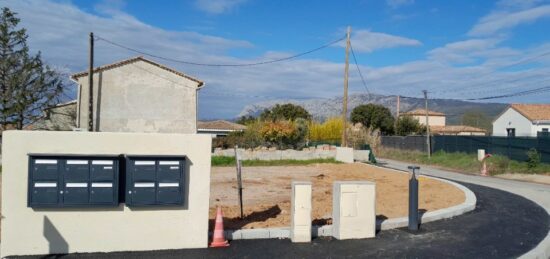 Terrain à bâtir à Pourrières, Provence-Alpes-Côte d'Azur