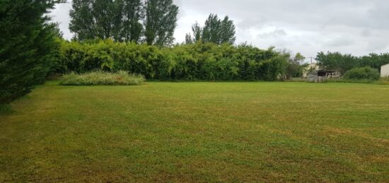 Terrain à bâtir à Le Temple, Nouvelle-Aquitaine